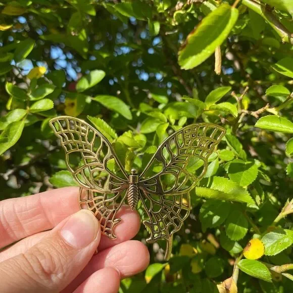 Cottagecore Butterfly Gold Tone Hair accessory with matching hair hair … - Picture 5 of 6